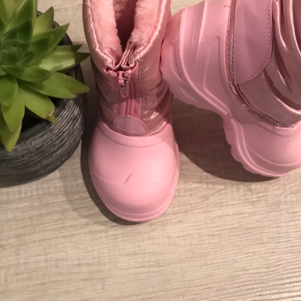 Girls Boots - Picture 2 of 8